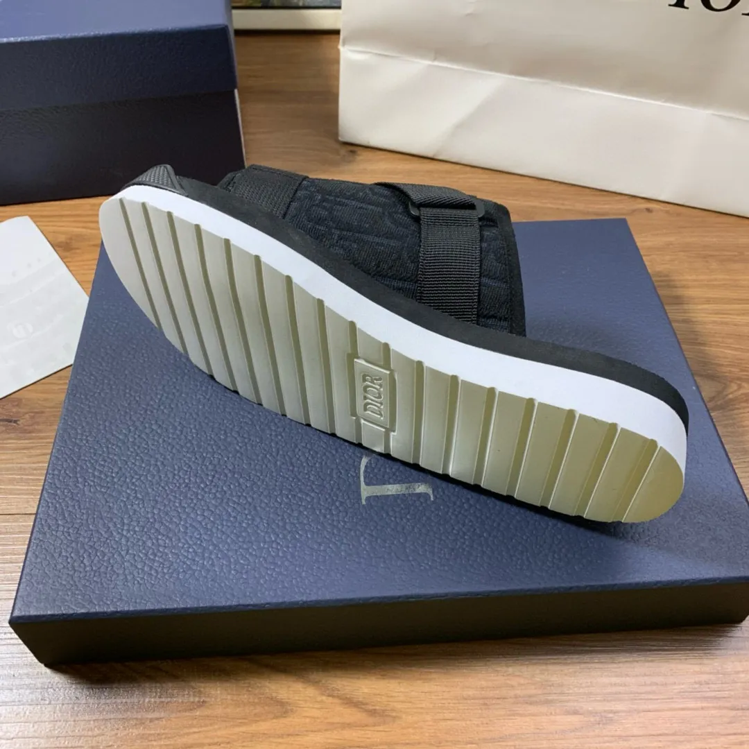 Factory price: 280💰 Dior men's counters are selling sandals at the same time ✔️Imported brand printing/selected high-quality calfskin, highlighting high-end elegance, exquisite workmanship, soles: original soles specially provided by the original factory, hot-selling physical products🔥Normal size: 38-44, customized 45